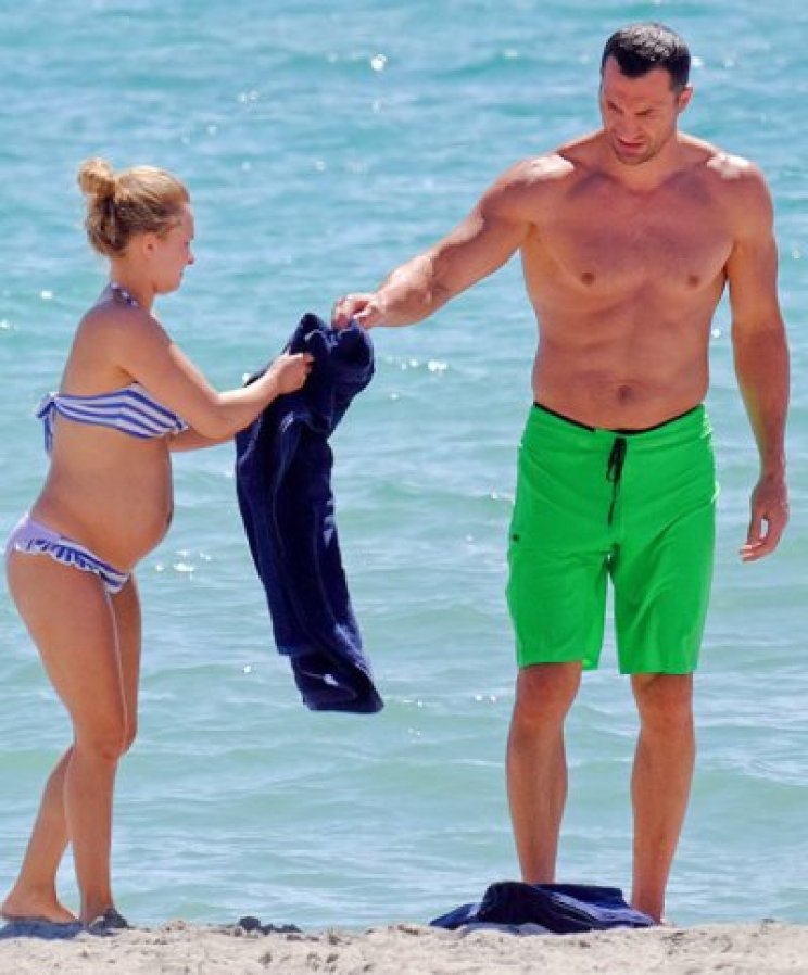 Hayden Panettiere pocakja