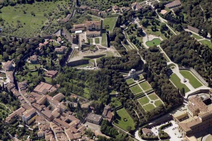 Így néz ki Forte di Belvedere erőd felülről.