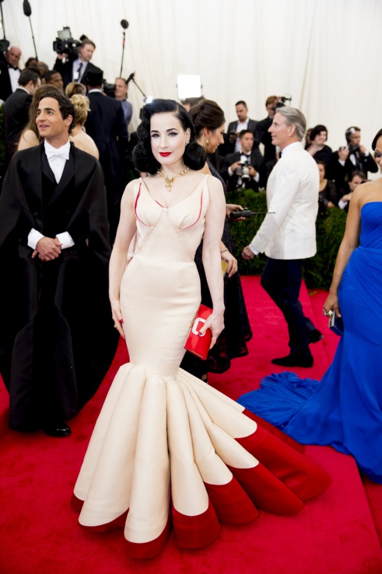 A szexy Dita Von Teese.