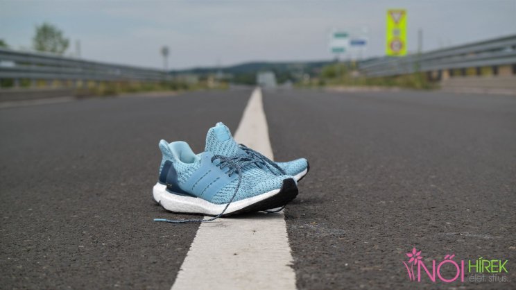 adidas UltraBOOST futócipő