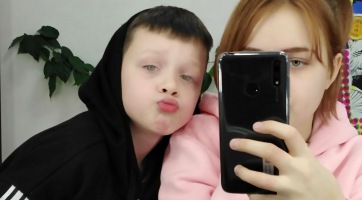 Megszületett a 14 éves orosz influenszer gyermeke