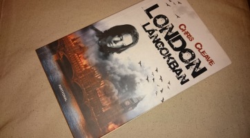 Könyvajánlóm: London lángokban