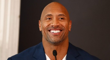 100 éves rajongóját köszöntötte Dwayne Johnson