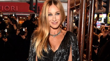 54 évesen is bombaformában van Sarah Jessica Parker