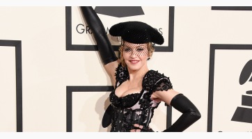56 évesen ismét címlaplány lett Madonna
