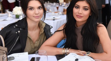 A Jenner-lányok ismét egymásnak feszültek