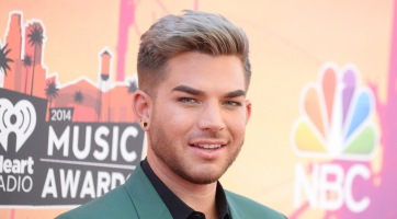 Adam Lambert újra hódít