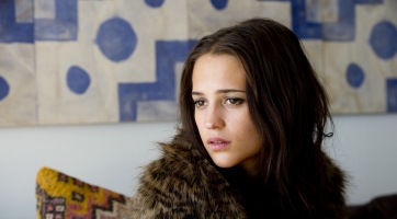 Alicia Vikander fájdalmas vetélésen esett át