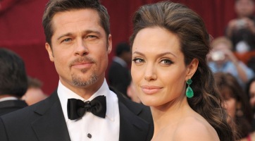 Angelina Jolie vissza akarja hódítani a férjét