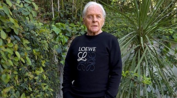 Anthony Hopkins 84 évesen szupermodellnek állt