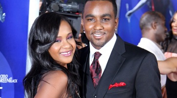 Anyja dalait hallgatja a haldokló Bobbi Kristina