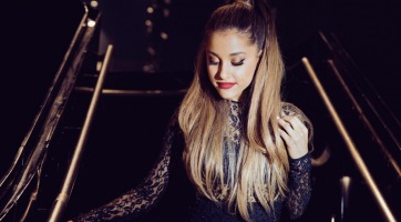 Ariana Grande ütős klippel jelentkezett