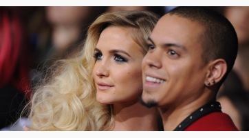 Ashlee Simpson kimondta a boldogító igent