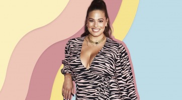 Ashley Graham megmutatta meztelen domborulatait