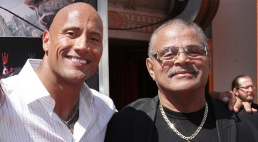 Az Instagramon búcsúzott elhunyt apjától Dwayne Johnson