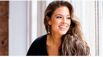 Az Instagramon vizes pólózott Ashley Graham
