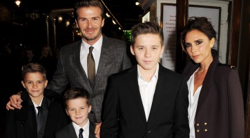 Az ünnepekre ismét teljes lett a Beckham család