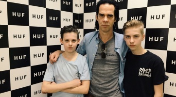 Balesetben elhunyt Nick Cave 15 éves fia