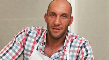 Berki Krisztián hosszú hajjal