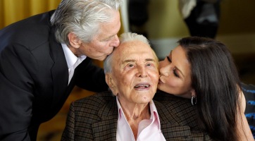 Betöltötte 103. születésnapját Kirk Douglas