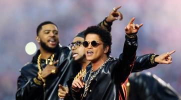 Bruno Mars óriásit adományozott