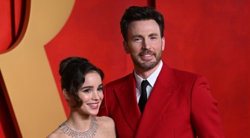 Chris Evans elárulta, hogyan kérte meg felesége kezét