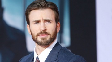 Chris Evans a fodrász szakmával kacérkodik a karantén idején