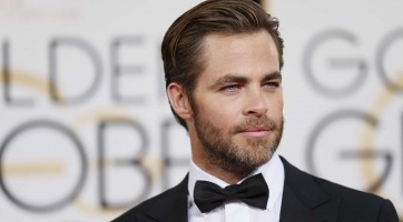 Chris Pine egy cuki Pitbull kutyát adoptált