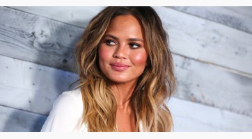 Chrissy Teigen-nek elege van a hazudozókból
