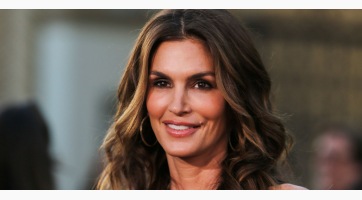 Cindy Crawford aggódik modellkedő lánya miatt
