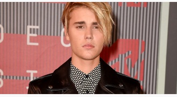 Cuki kiskutyát fogadott örökbe Justin Bieber