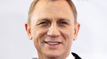 Daniel Craig újra James Bond lesz