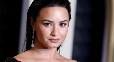 Demi Lovato ismét tetoválást csináltatott