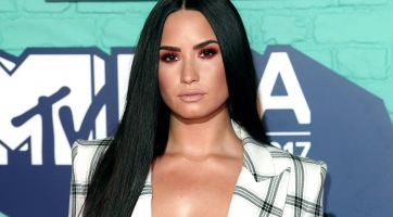 Demi Lovato mély gyászba kezdett
