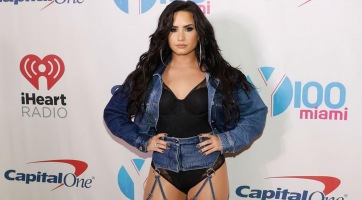 Demi Lovato örül az exe eljegyzésének!