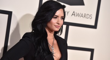 Demi Lovato szakított a közösségi oldalakkal