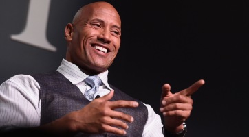 Dwayne Johnson lett az év legszexibb pasija
