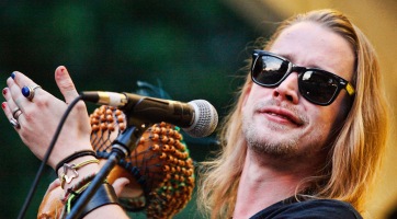 Együtt tetováltatott Macaulay Culkin és Paris Jackson