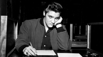 Elárverezik Elvis Presley egykori magángépét