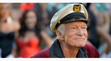 Elárverezik Hugh Hefner néhány személyes dolgát