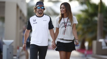 Eljegyezte barátnőjét Fernando Alonso?