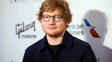 Elütötte egy autó Ed Sheeran-t