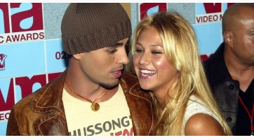 Enrique Iglesias háromszoros apa lesz!