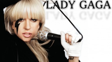 Felveszi férje nevét Lady Gaga