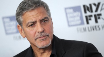 George Clooney egy nagy kalandnak nevezte az apaságot
