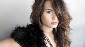Gyásszal kezdte az újévet Demi Lovato