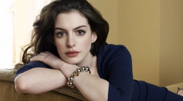 Gyermeket vár Anne Hathaway
