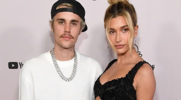 Hailey Bieber megmutatta a tökéletes alakját