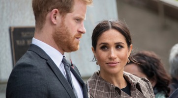 Harry herceg és Meghan Markle visszajönnek Angliába