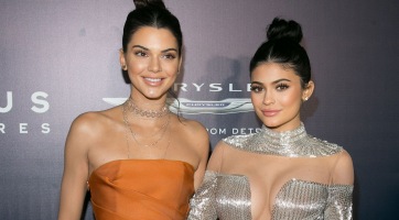 Hatalmas sebhelyet villantott Kylie Jenner